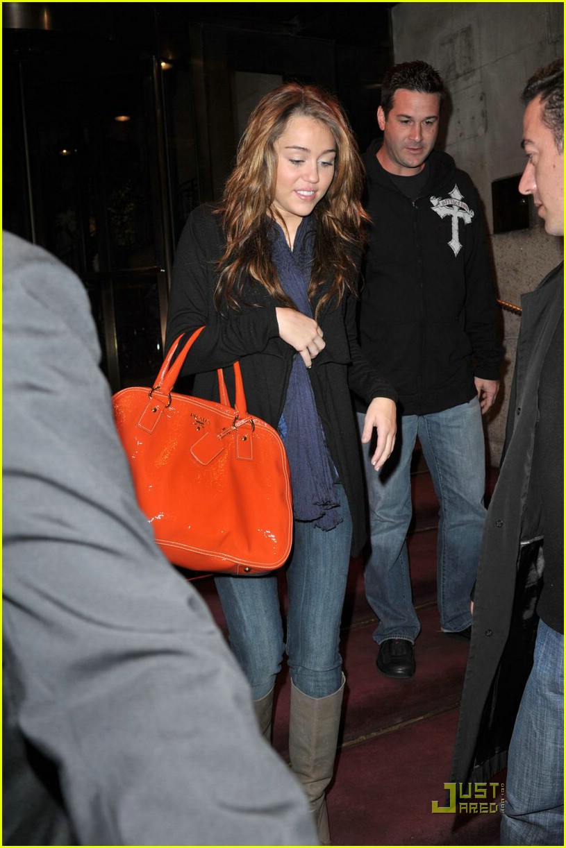 miley-cyrus-does-z100-photo-90291-photo-gallery-just-jared-jr
