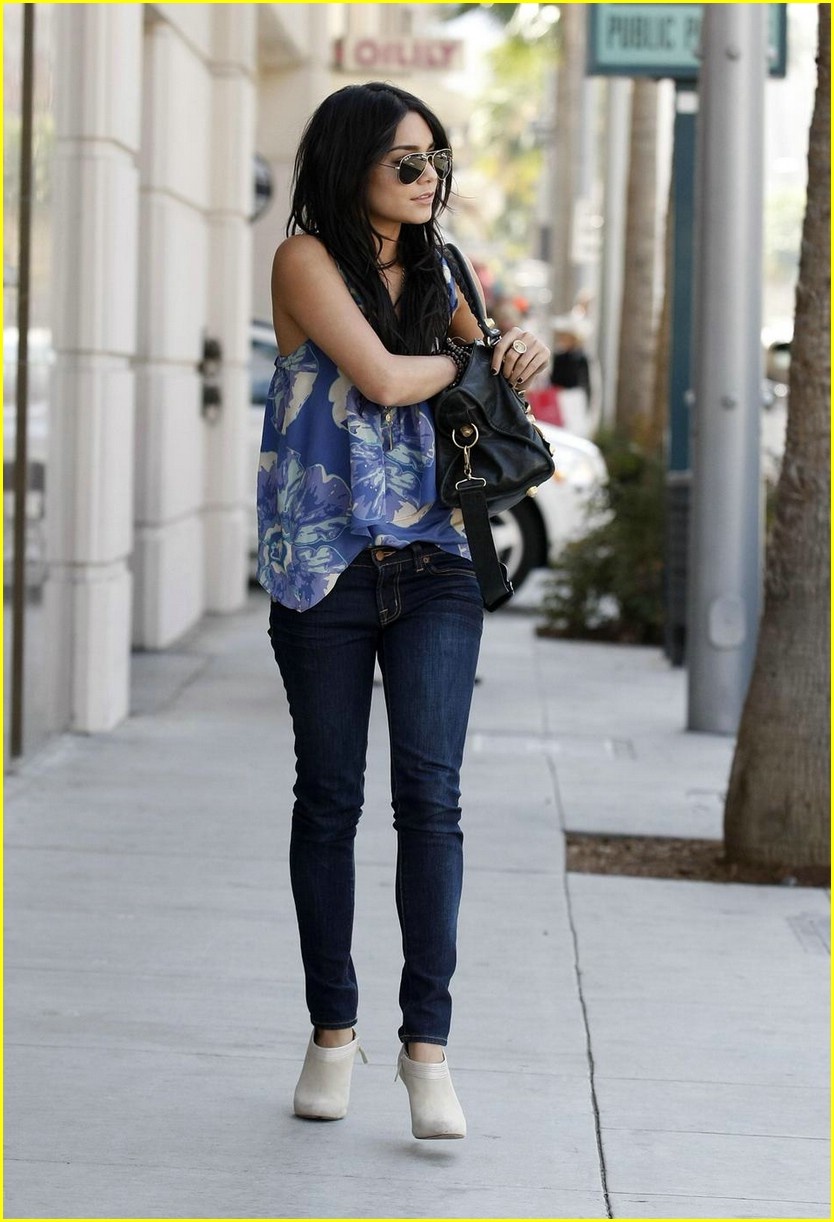 Full Sized Photo of vanessa hudgens gucci gorgeous 10 | Vanessa