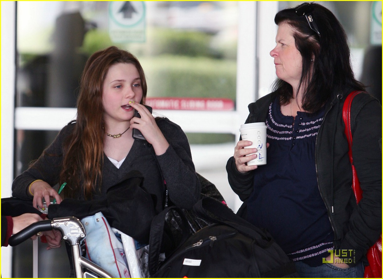 Happy Birthday, Abigail Breslin! | Photo 128141 - Photo Gallery | Just