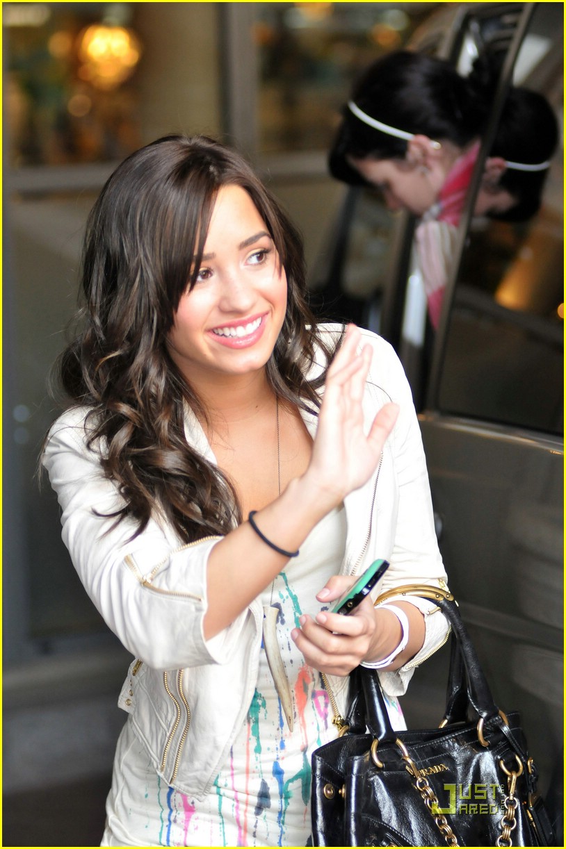 Demi Lovato Paint Splatter Star Photo 139531 Photo Gallery Just Jared Jr