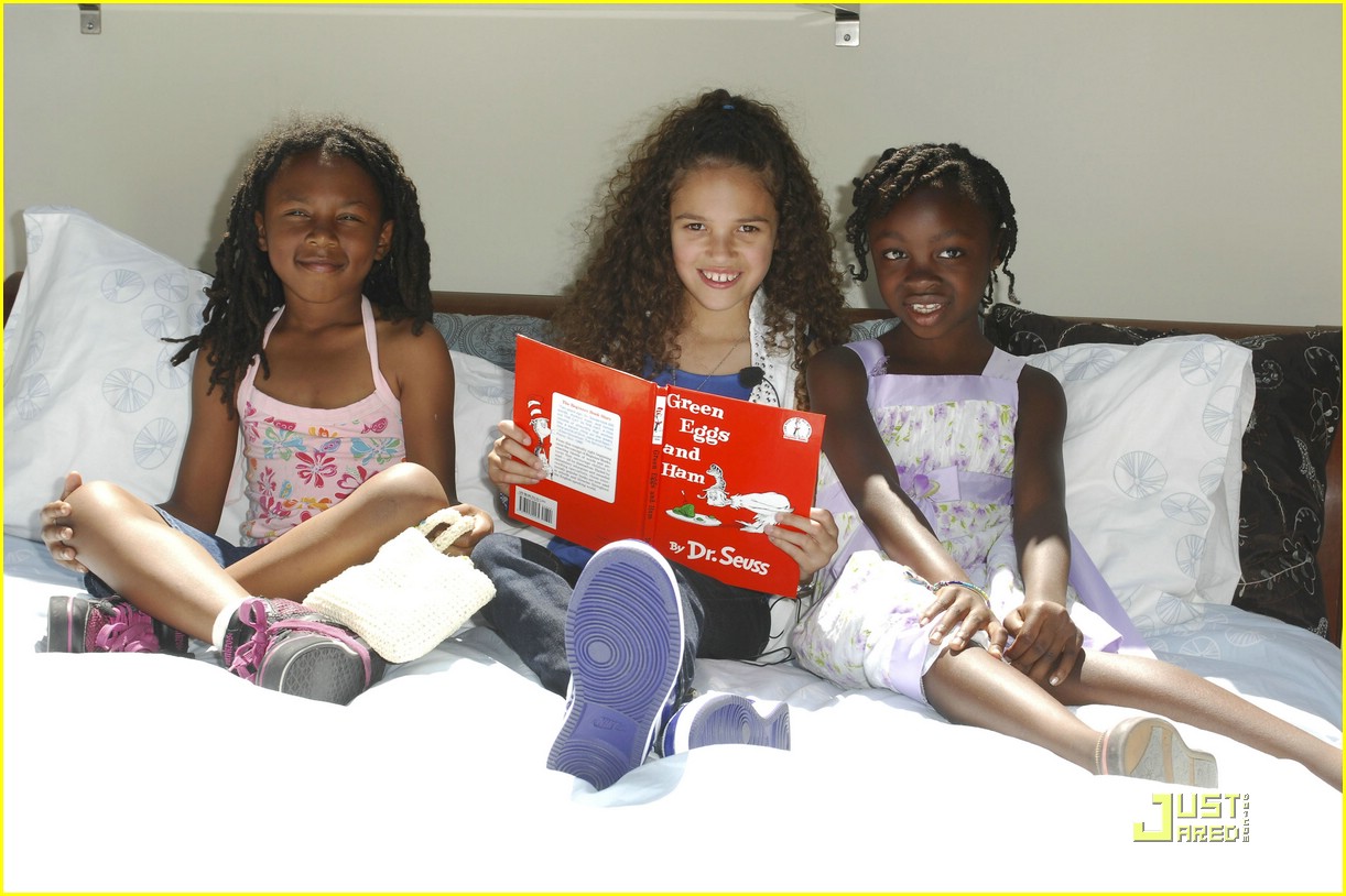 Milly & Becky Rosso Love To Read Photo 121501 Photo Gallery Just