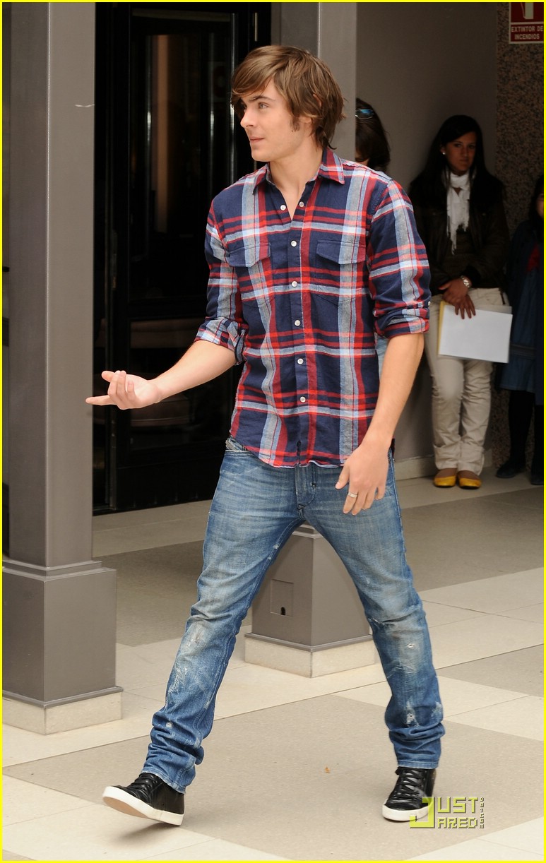 Zac Efron is a Madrid Man | Photo 145281 - Photo Gallery | Just Jared Jr.