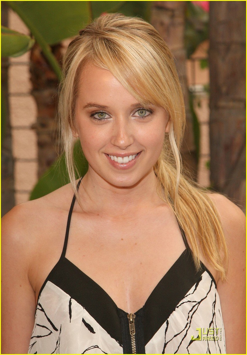 Megan Park: It's a Family Matter | Photo 172891 - Photo Gallery | Just