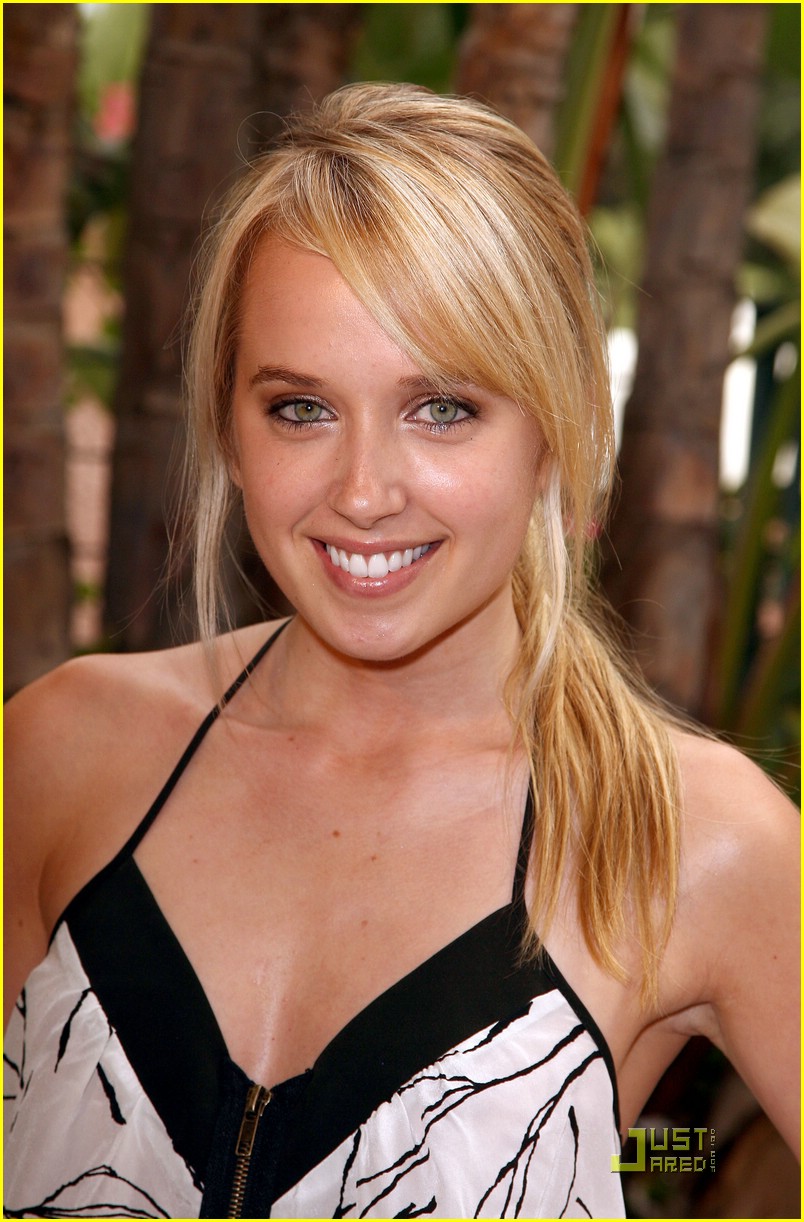 Full Sized Photo of megan park family matter 09 | Megan Park: It's a ...