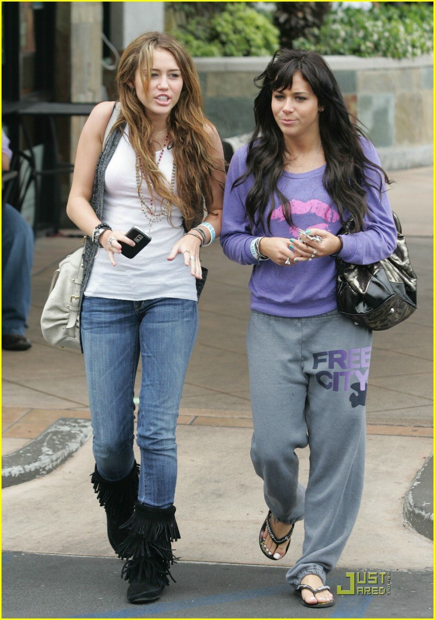 Miley Cyrus: Lady Gaga is the Real Hannah Montana | Photo 173681 ...