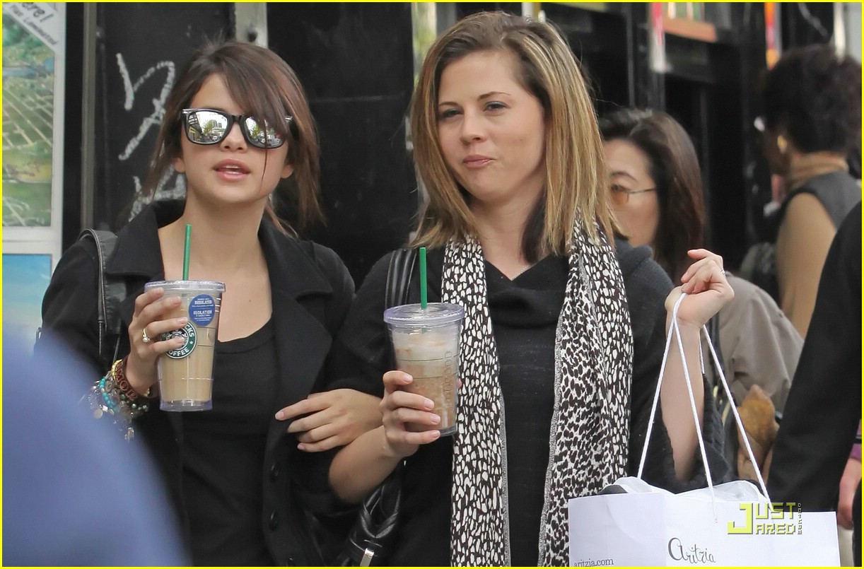 feelingonfire: “Selena Gomez leaving Starbucks in Buena Park