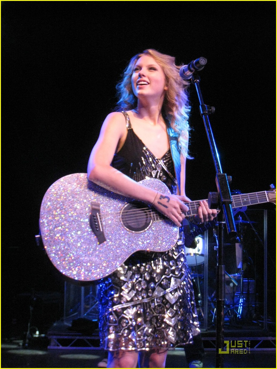Taylor Swift is Shepherd's Bush Beautiful | Photo 154141 - Photo