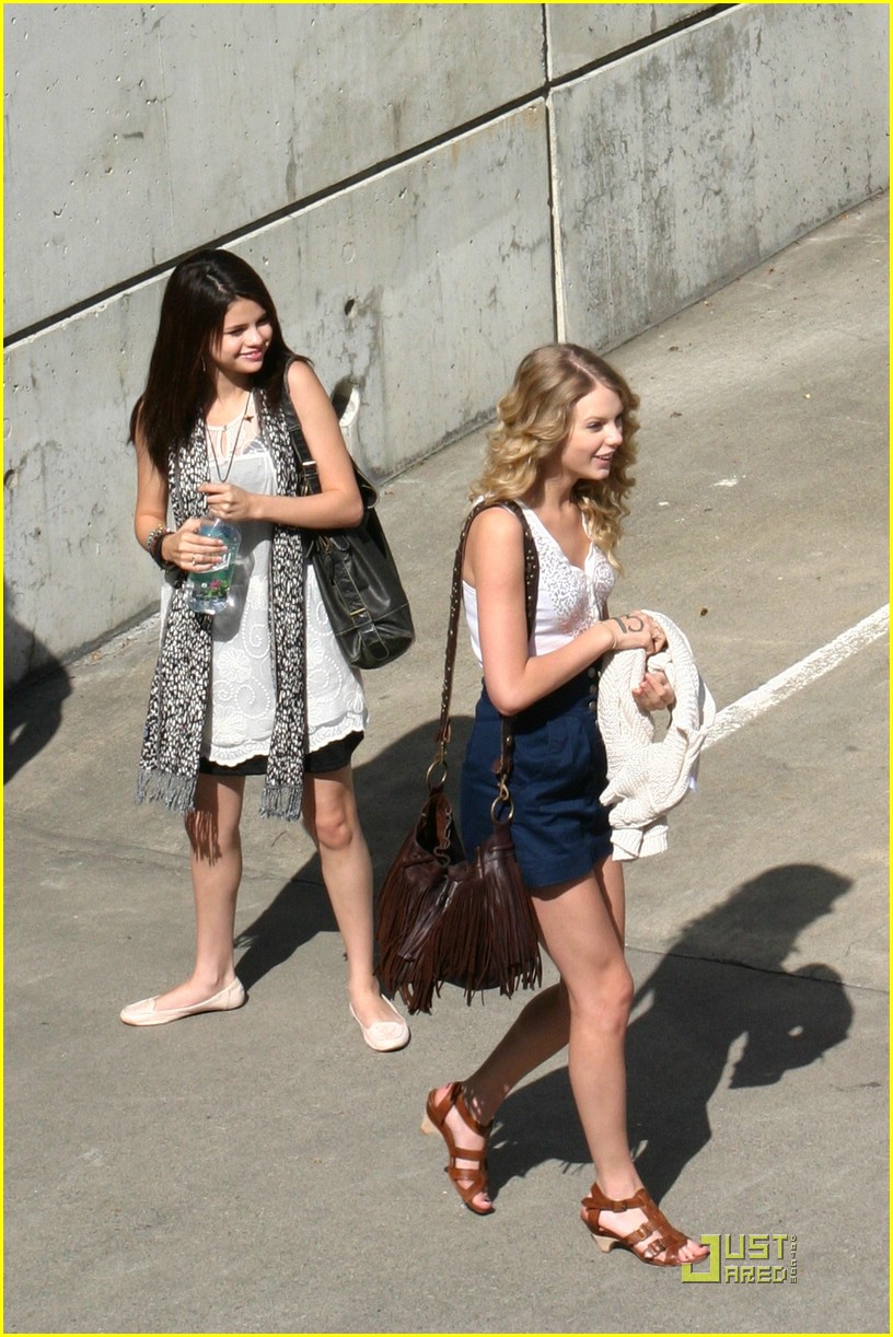 Taylor Swift Style — Out with Selena Gomez, Los Angeles, CA