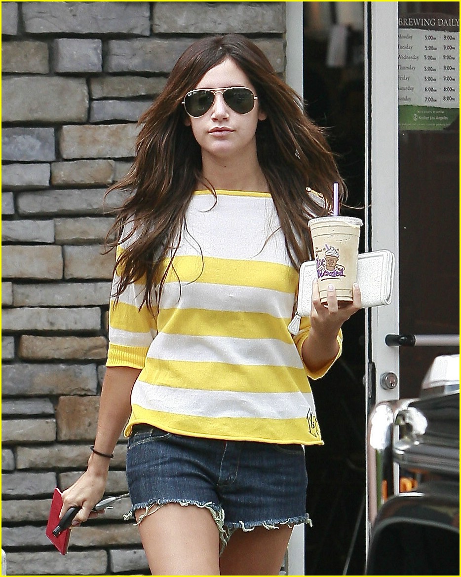 ashley tisdale coffee cool 05