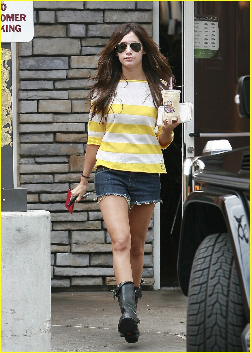 ashley tisdale coffee cool 08
