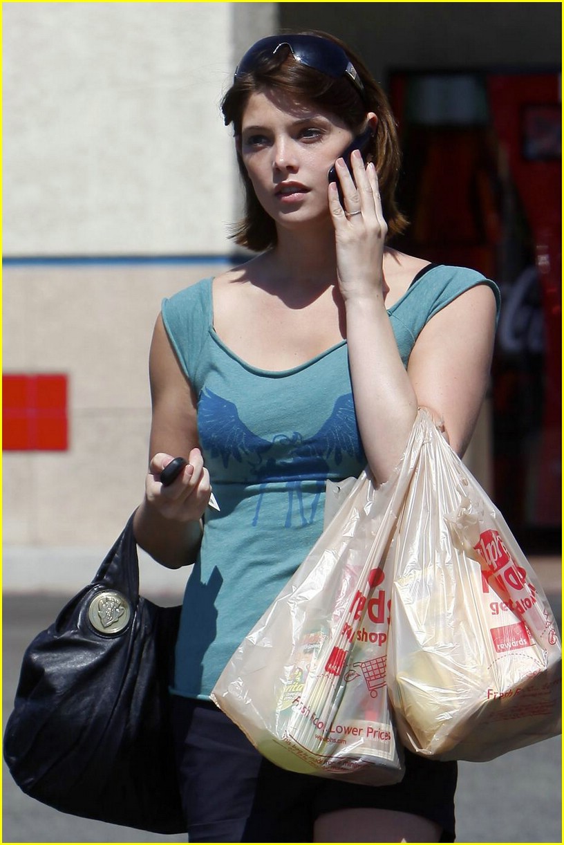 Ashley Greene Rushes to Ralph's | Photo 206271 - Photo Gallery | Just