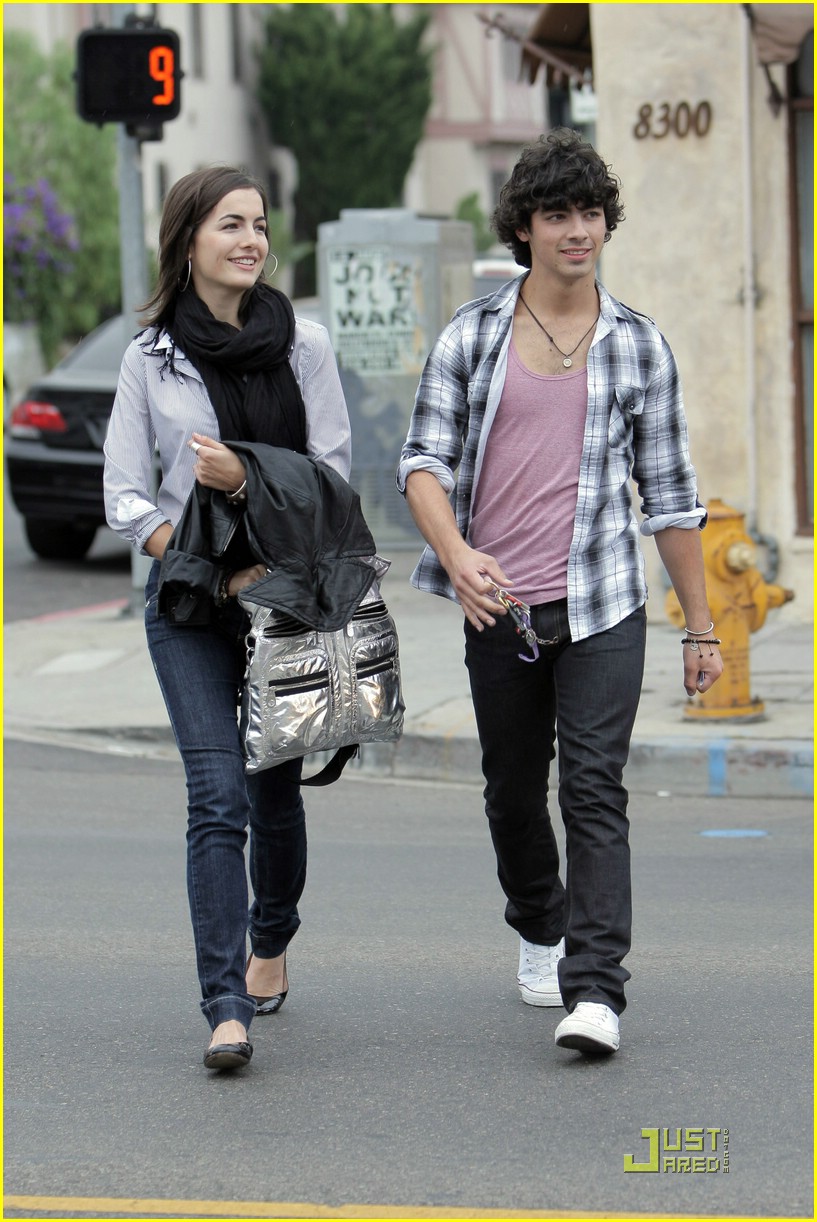 Joe Jonas & Camilla Belle Jubilant For Joan's Photo 179171 Photo