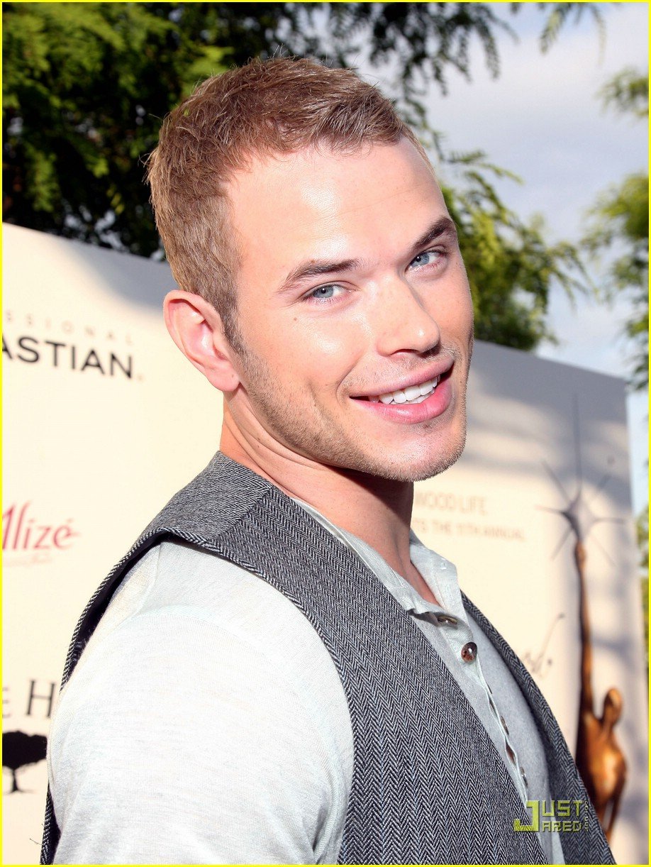 Kellan Lutz Young Hollywood Awards 2009 Photo 185011 Kellan Lutz Pictures Just Jared Jr