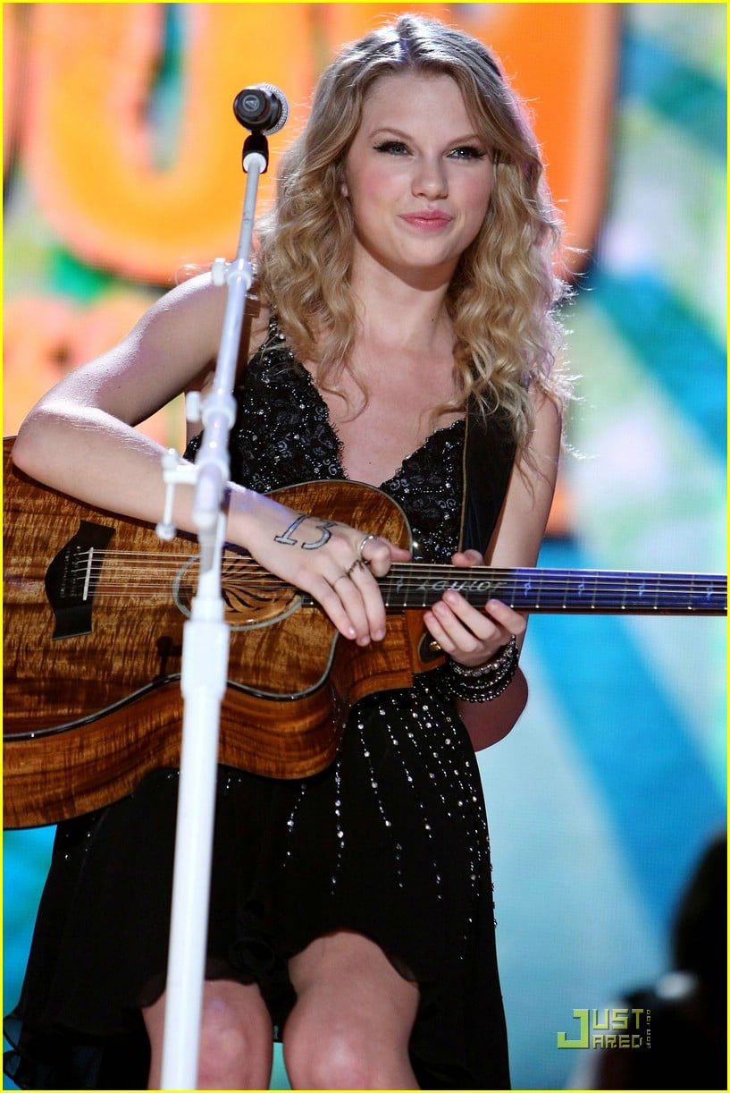 Taylor swift is living her dream photo 193101 photo gallery just