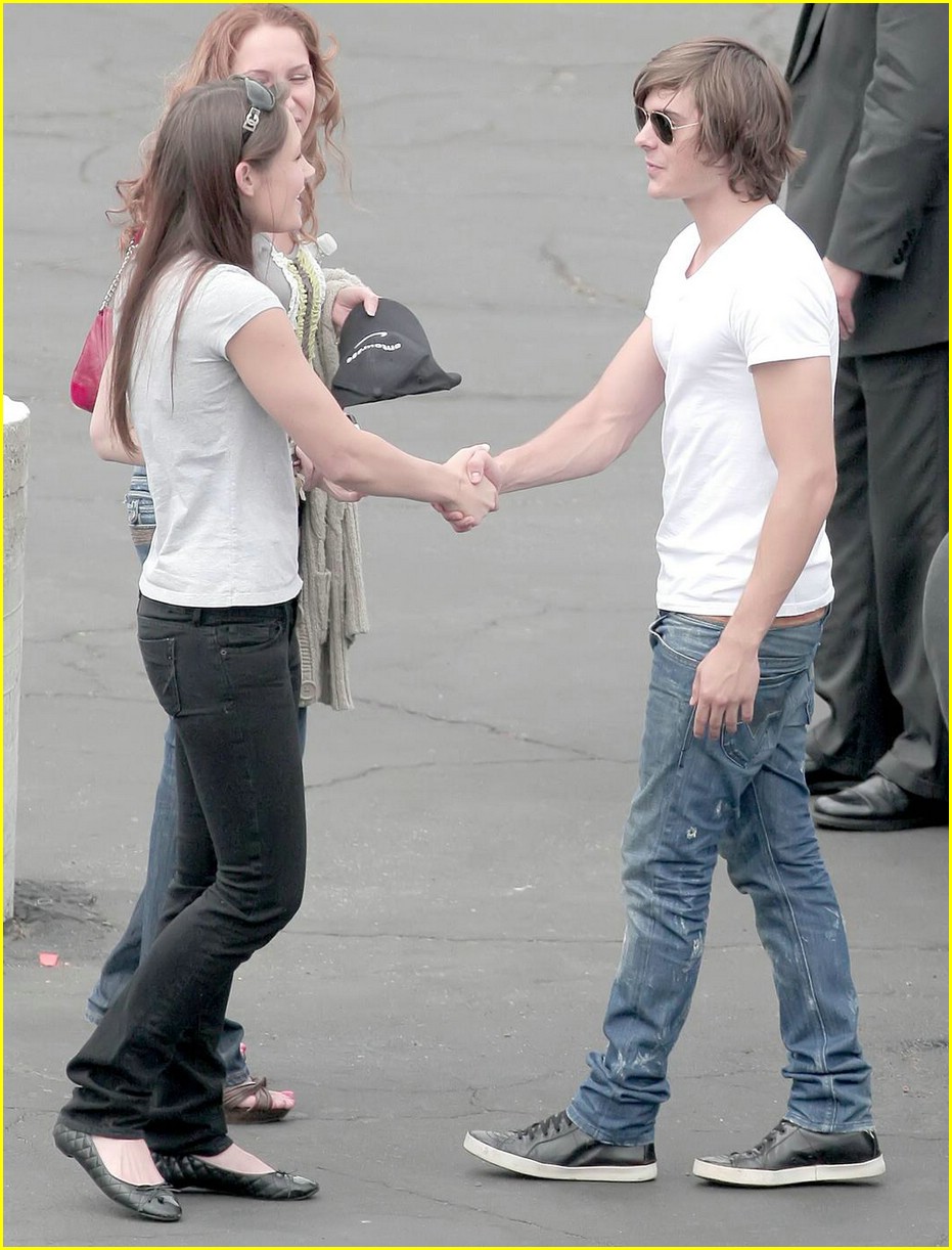 Zac Efron to Guest Star on 'Entourage' Photo 177811 Photo Gallery