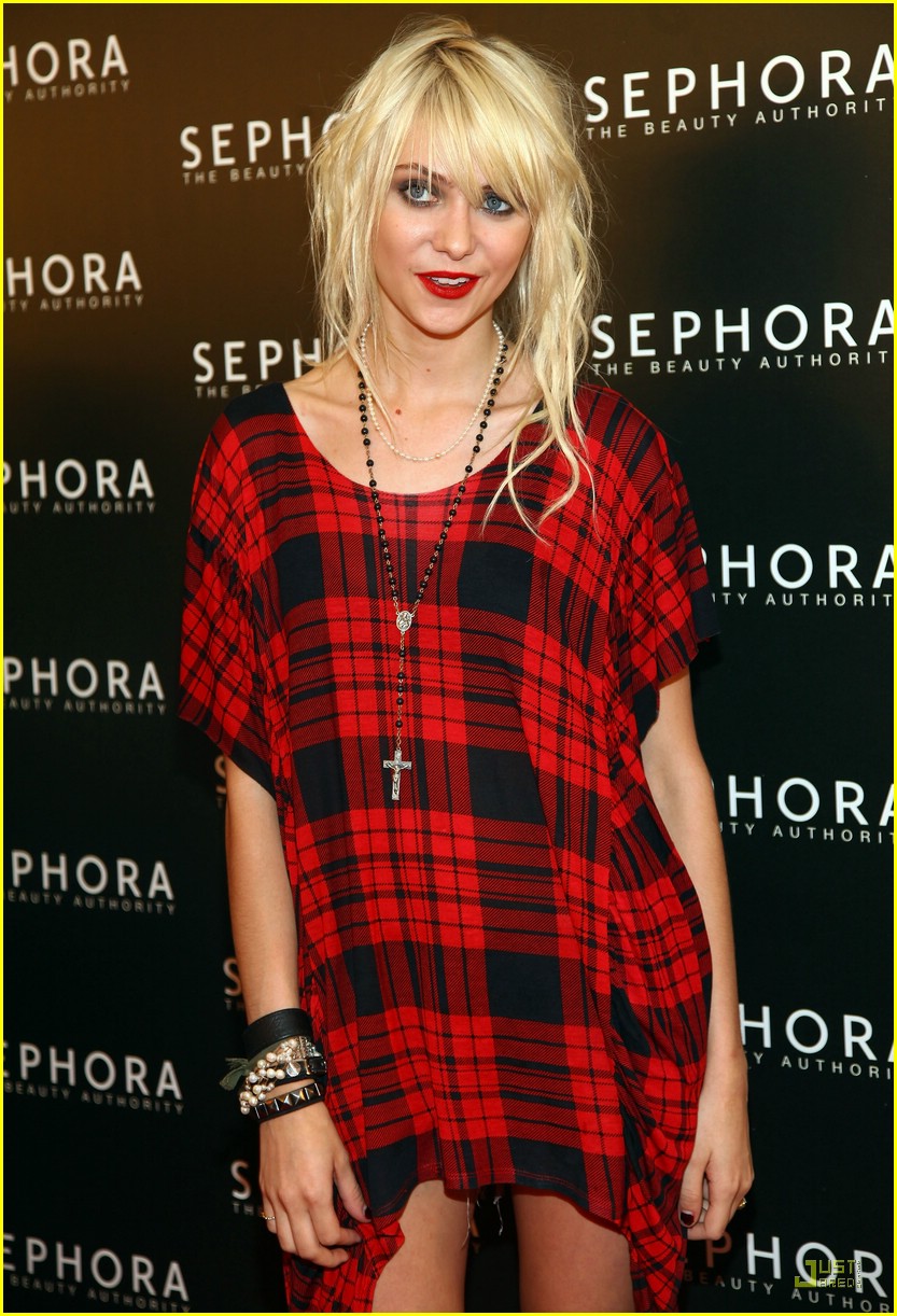 Adrienne Bailon And Taylor Momsen Are Sephora Sweet Photo 234421 Photo Gallery Just Jared Jr 