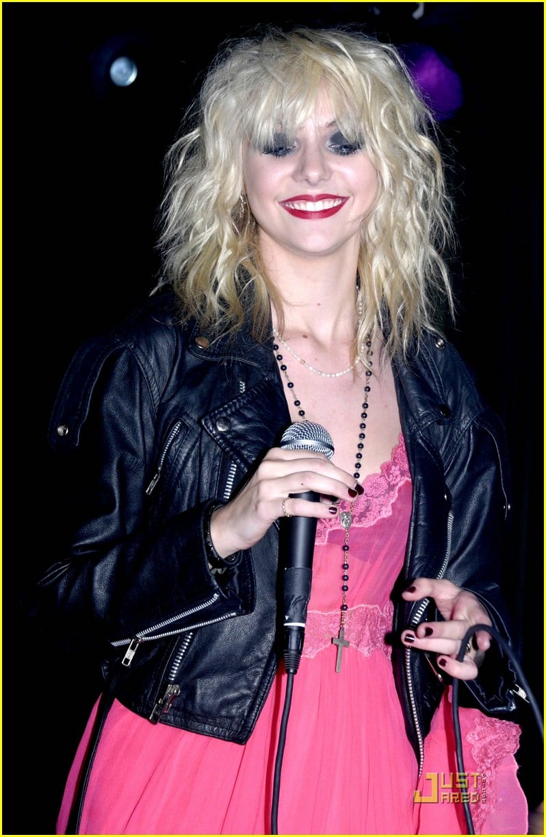 Taylor Momsen: MySpace Birthday! | Photo 229851 - Photo Gallery | Just