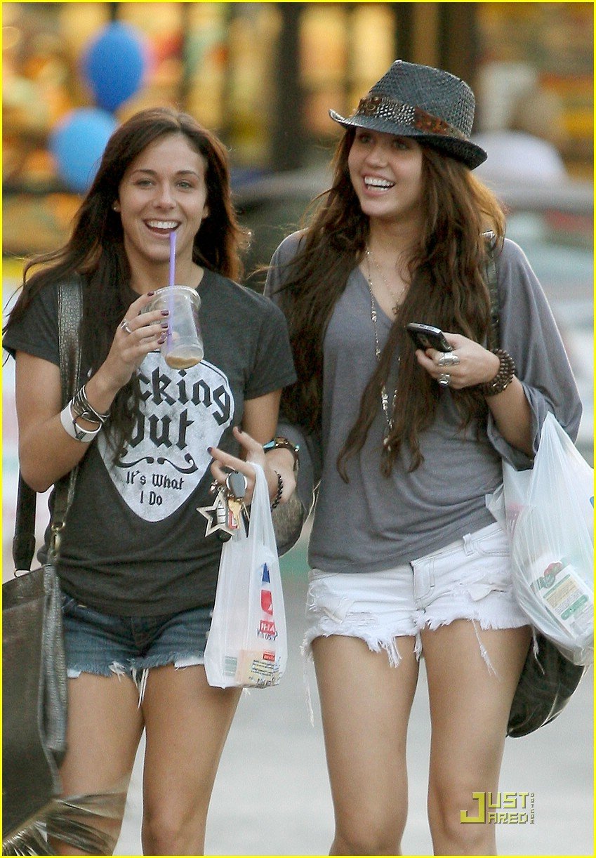 Miley Cyrus & Mandy Jiroux: Reunited! | Photo 244771 - Photo Gallery ...