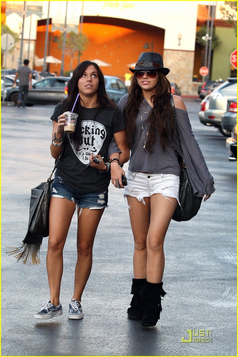 Miley Cyrus & Mandy Jiroux: Reunited! | Photo 245061 - Photo Gallery ...