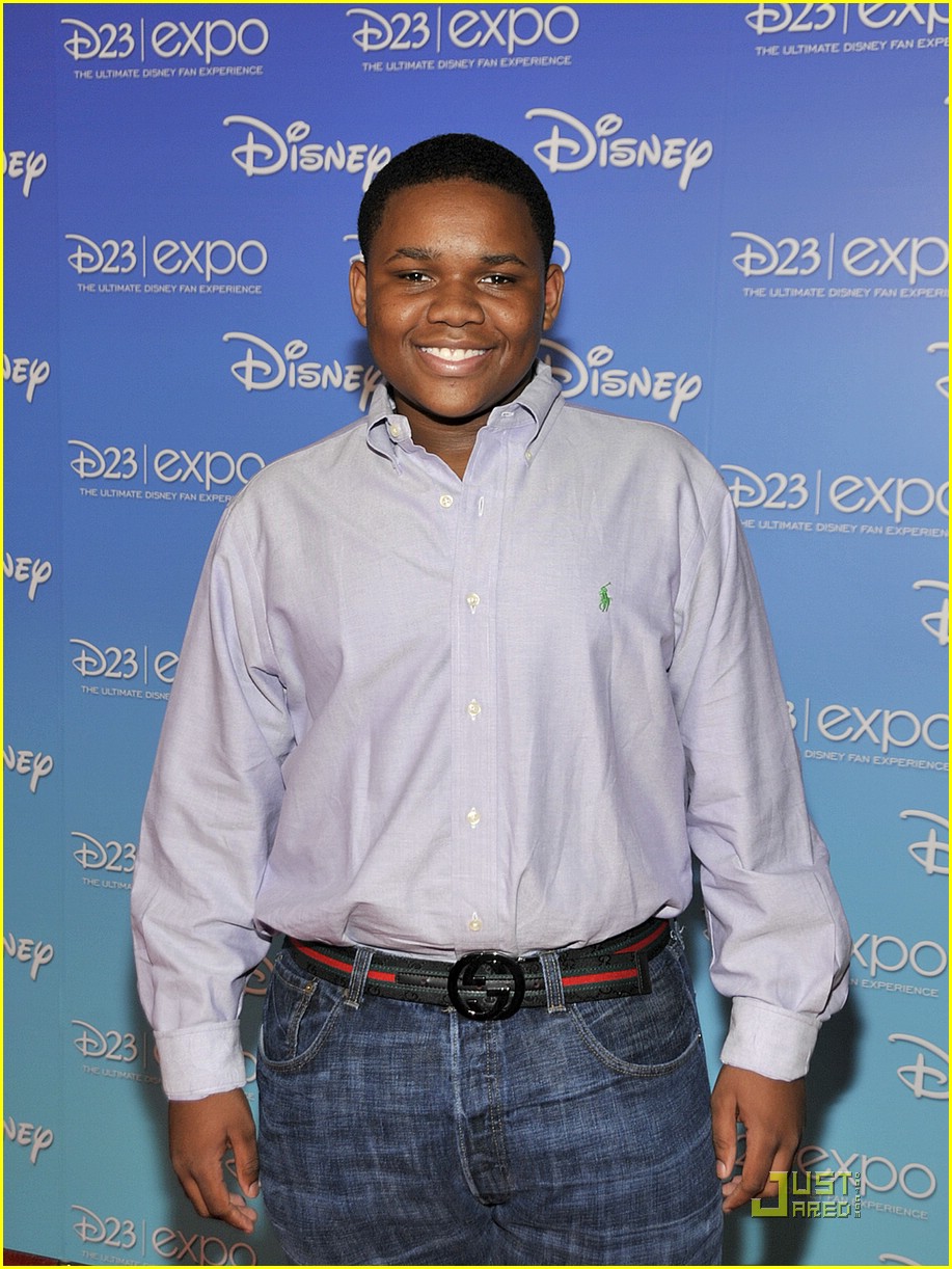 Doc Shaw Dances Into D23 | Photo 288941 - Photo Gallery | Just Jared Jr.