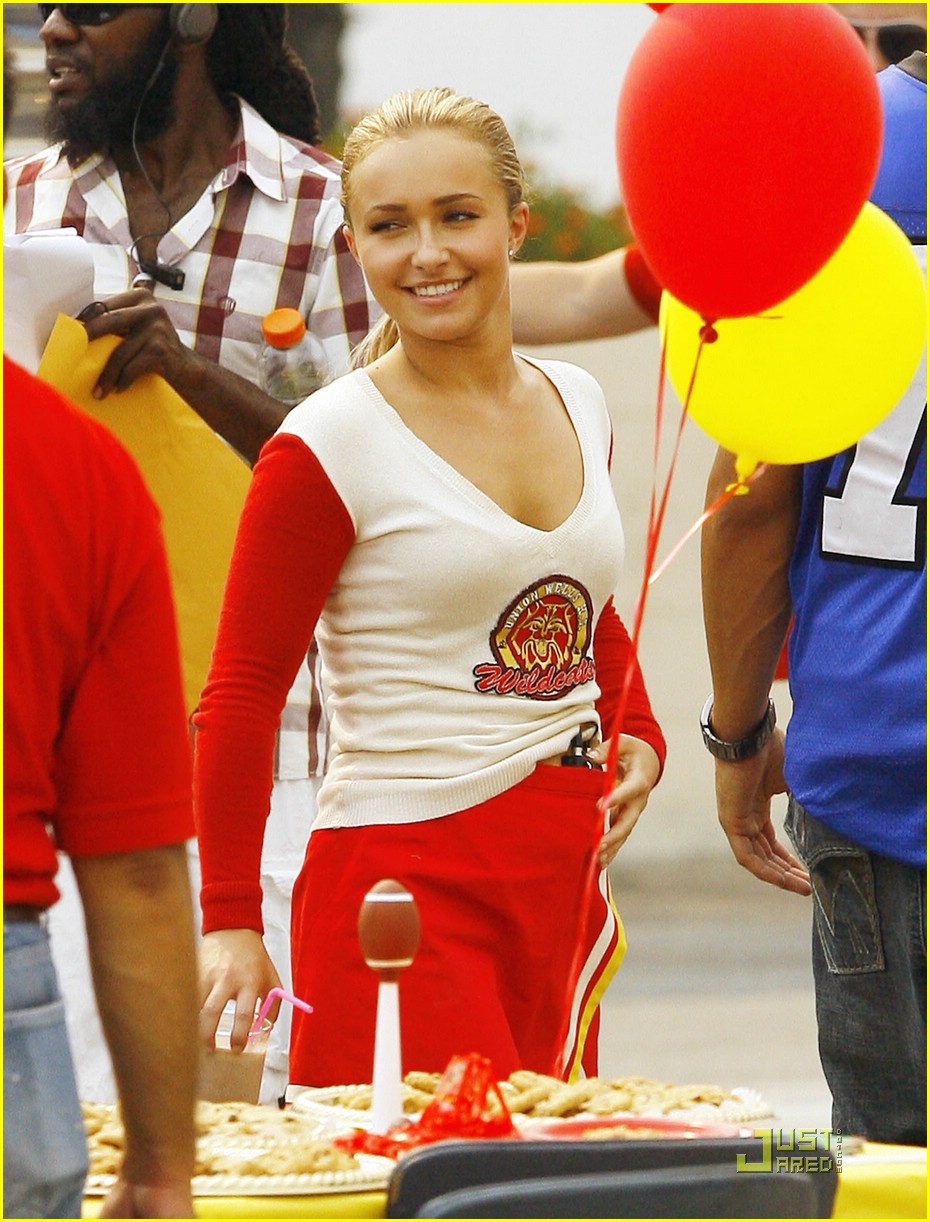 Hayden Panettiere is a Happy Hero | Photo 276441 - Photo Gallery | Just ...