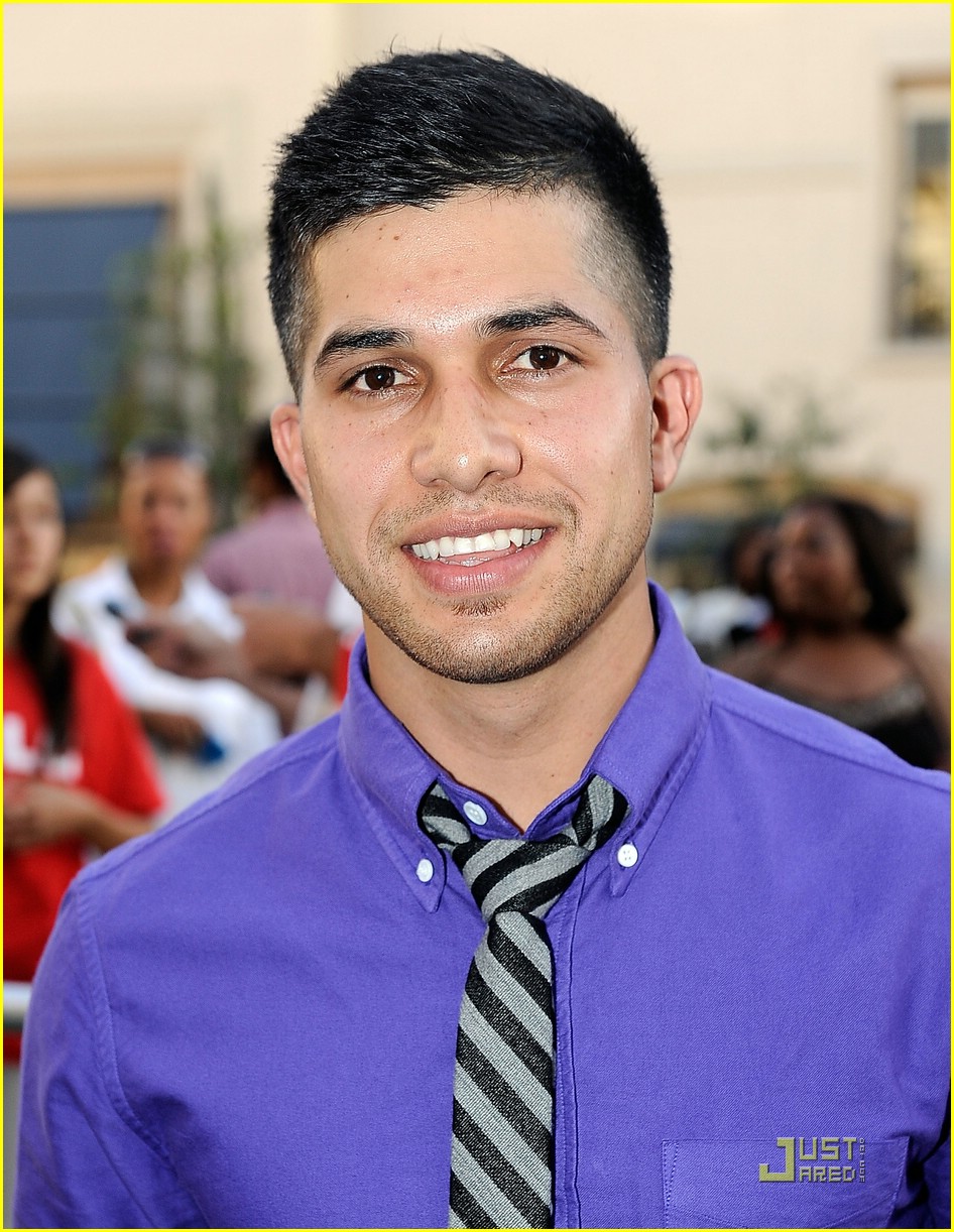 Kristy Flores Learns How To Fly in Fame | Photo 299951 - Photo Gallery