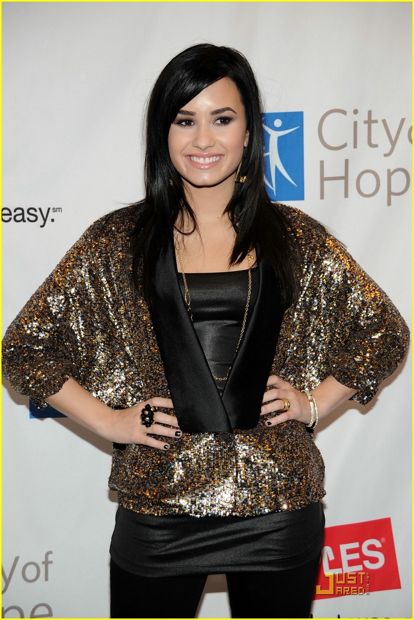 Demi Lovato Rocks Out Concert For Hope | Photo 327041 - Photo Gallery ...