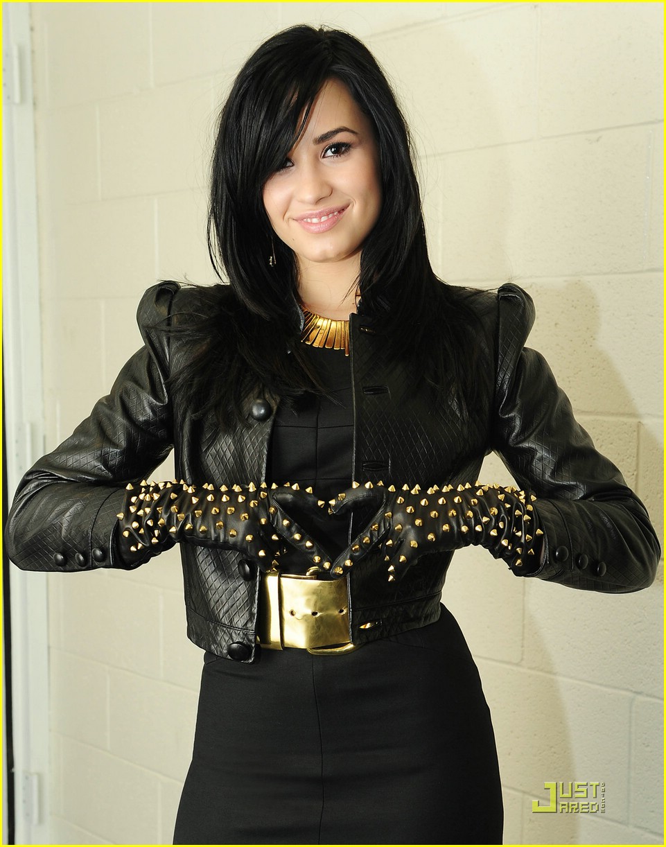 Demi Lovato Remembers December Photo 330841 Photo Gallery Just Jared Jr.
