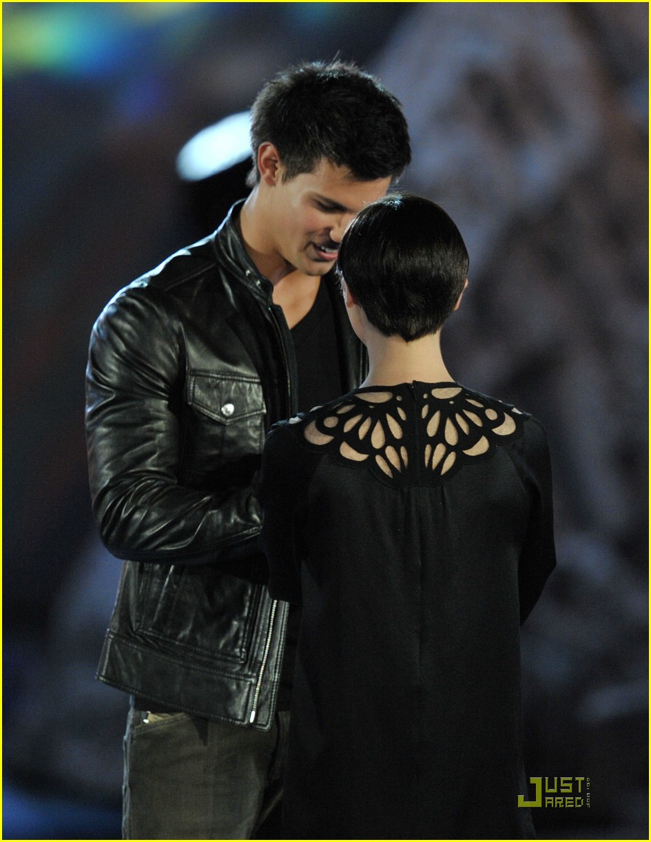 Full Sized Photo Of Taylor Lautner Scream Awards 18 Christina Ricci