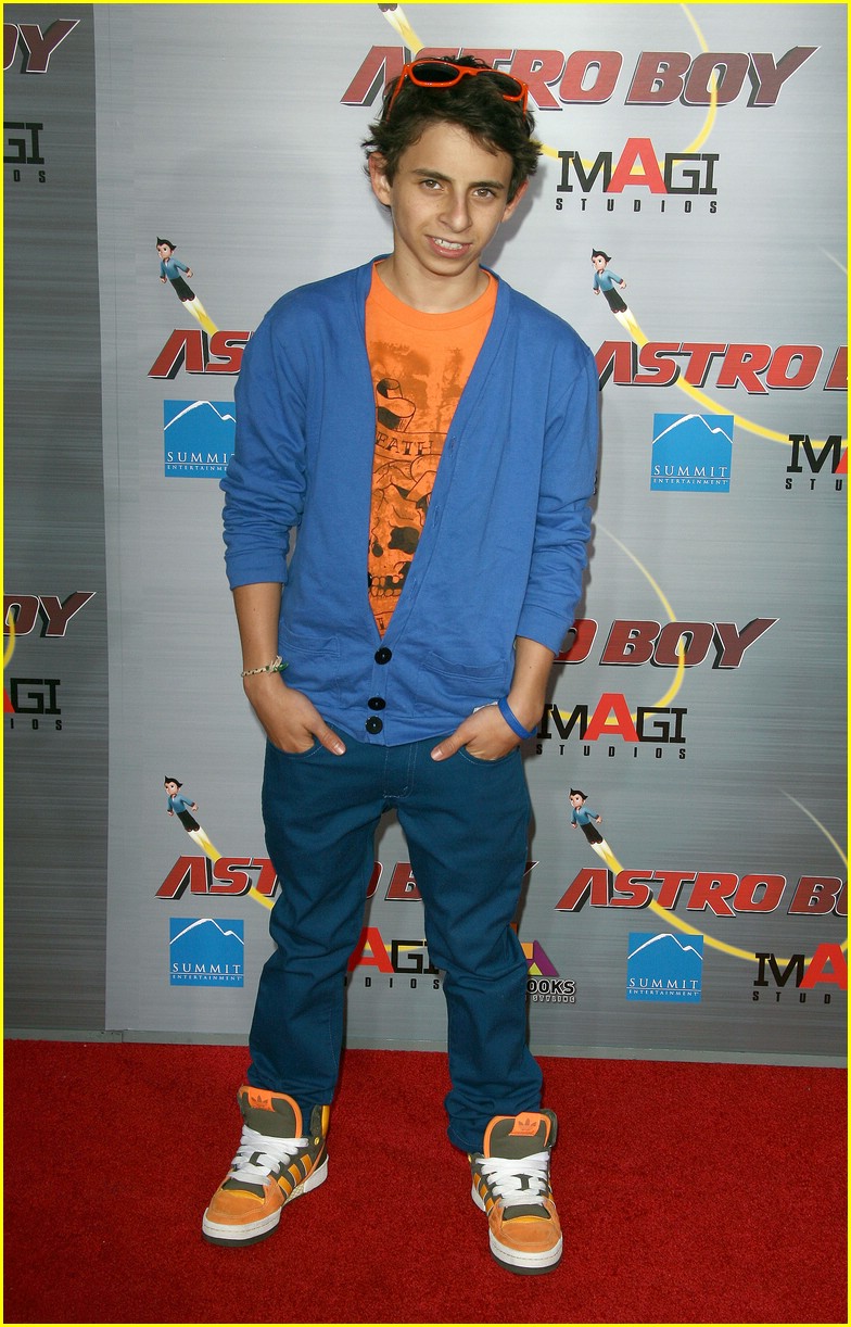 Full Sized Photo Of Moises Arias Astro Boy 07 Moises Arias Premieres Astro Boy Just Jared Jr 6783