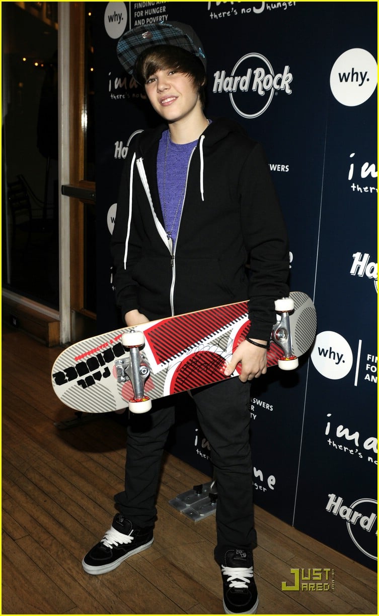 CITY BOY - จัสติน Justin Bieber with Nike SB Supreme Gato