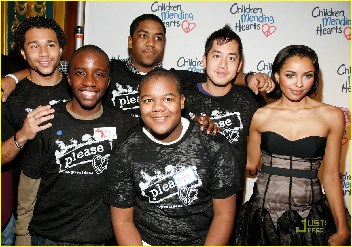 Kyle Massey & Allen Evangelista Mend Childrens Hearts Photo 348997