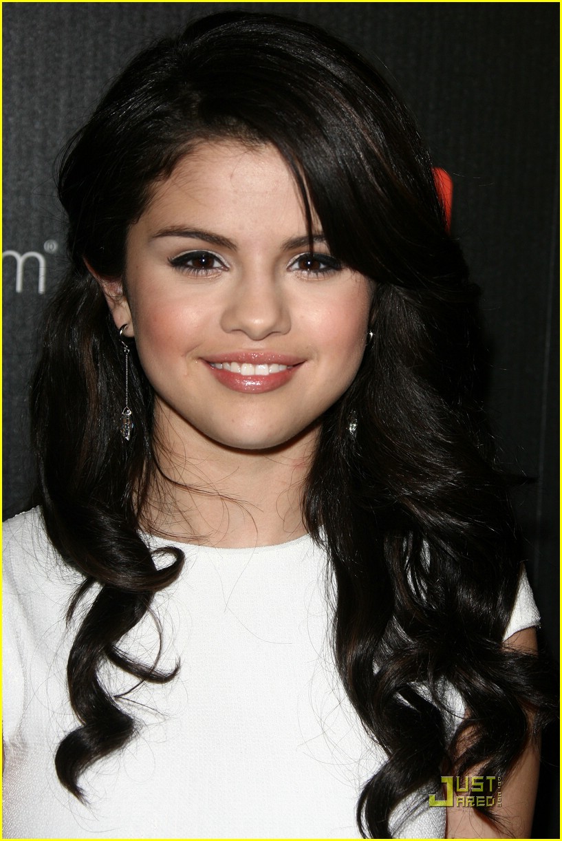 Selena Gomez: TV Guide Hot List Lovely | Photo 345051 - Photo Gallery