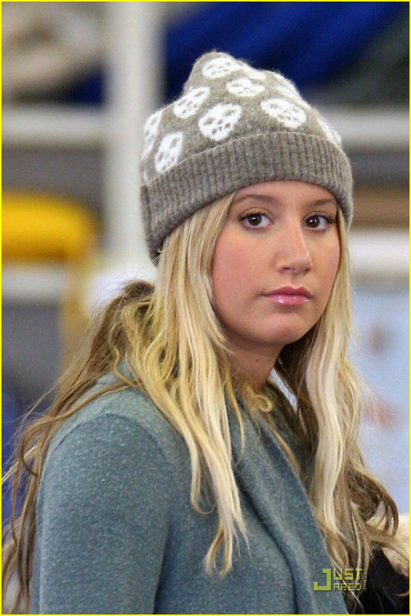 Ashley & Maui Tisdale Arte Fina Furniture Friends Photo 336561