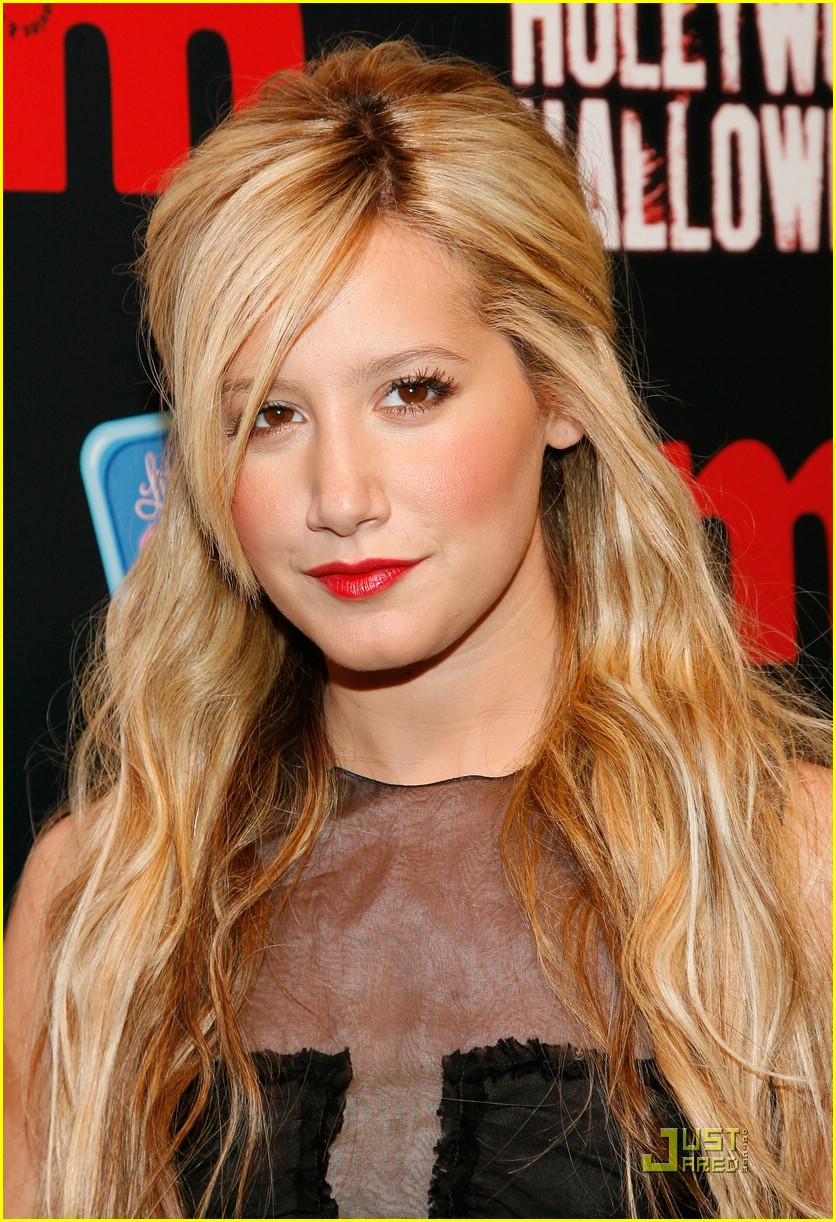 Ashley Tisdale Rocks Red Lips Photo 346421 Photo Gallery Just Jared Jr