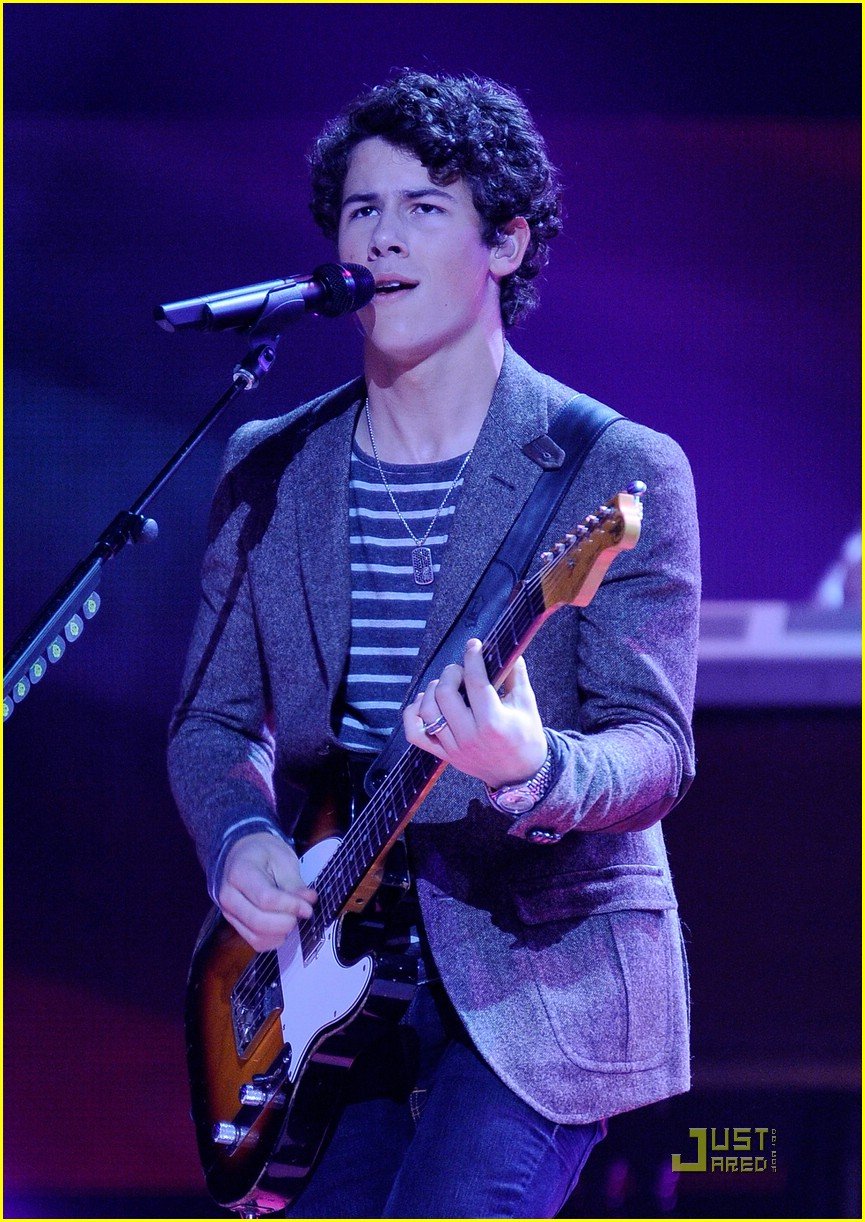 Nick Jonas & The Administration Groove at the Grammy Concert | Photo ...