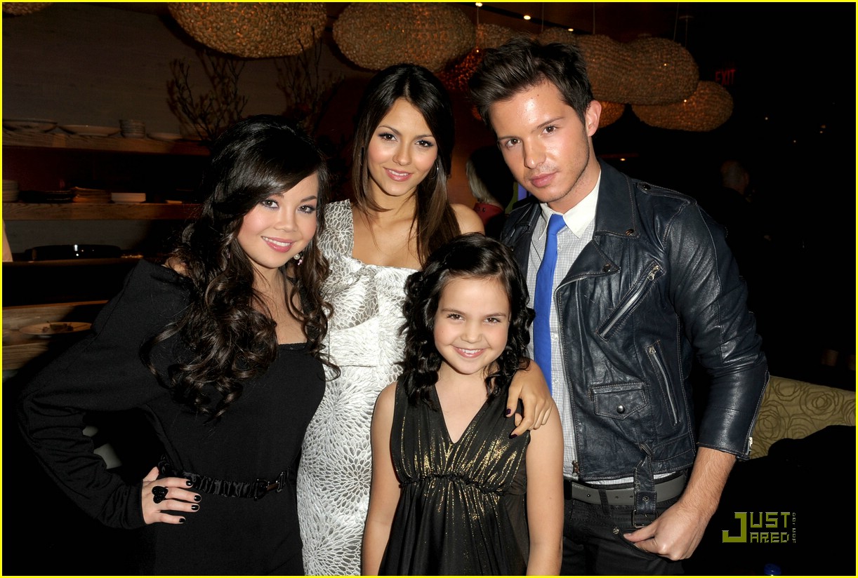 Full Sized Photo of simon curtis victoria justice nobu 03 | Simon