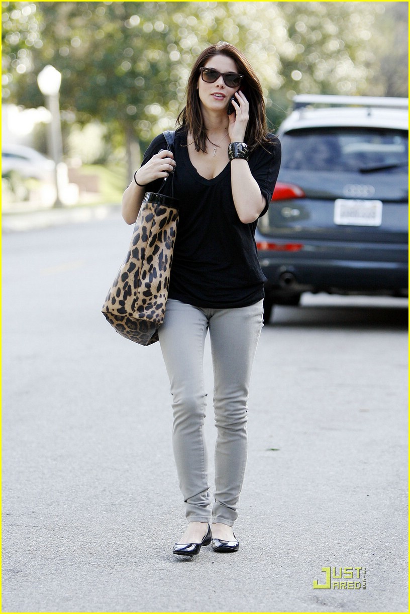 Ashley Greene is Leopard Bag Beautiful | Photo 354519 - Photo Gallery ...