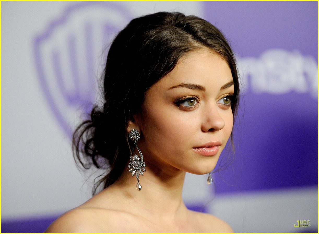 Sarah Hyland Hits Golden Globes 2010 | Photo 355495 - Photo Gallery