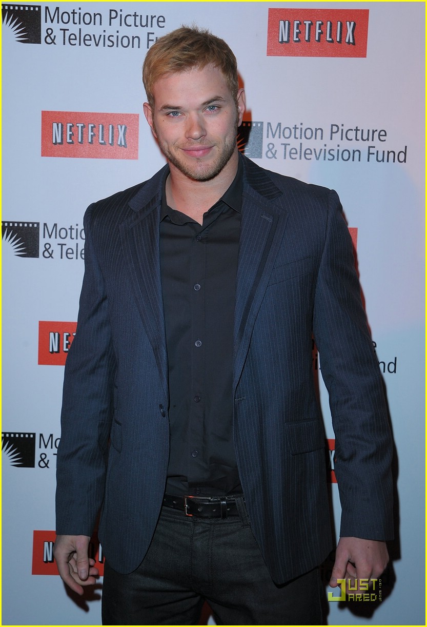 Kellan Lutz & Kirk Douglas Screen 'Before I Forget' | Photo 354817 ...