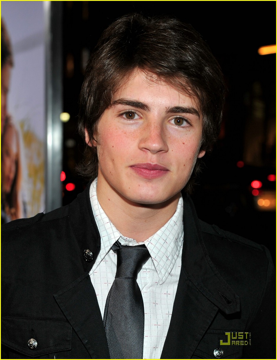 Gregg Sulkin is a Dear John Dude | Photo 357190 - Photo Gallery | Just ...