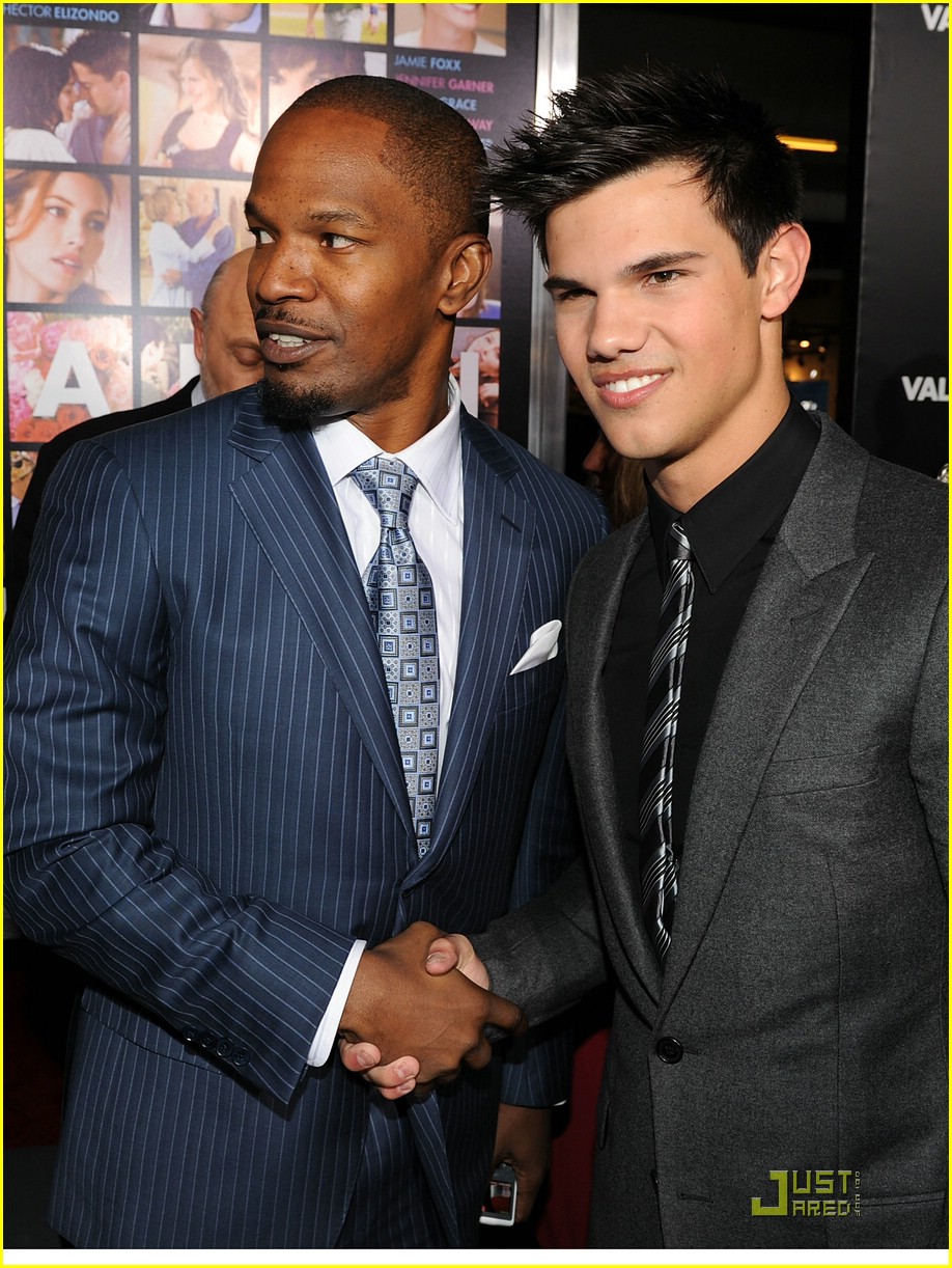 valentines day taylor lautner online subtitrat