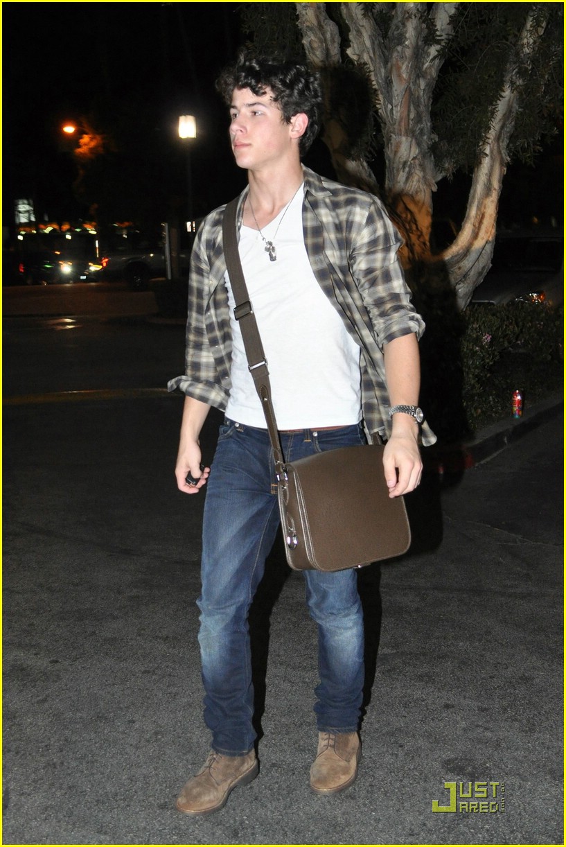 nick-jonas-shops-urban-outfitters-photo-359784-photo-gallery-just