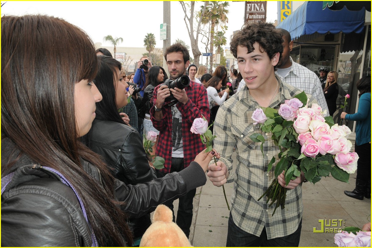 Nick Jonas Roses For My Fans! Photo 357385 Photo Gallery Just