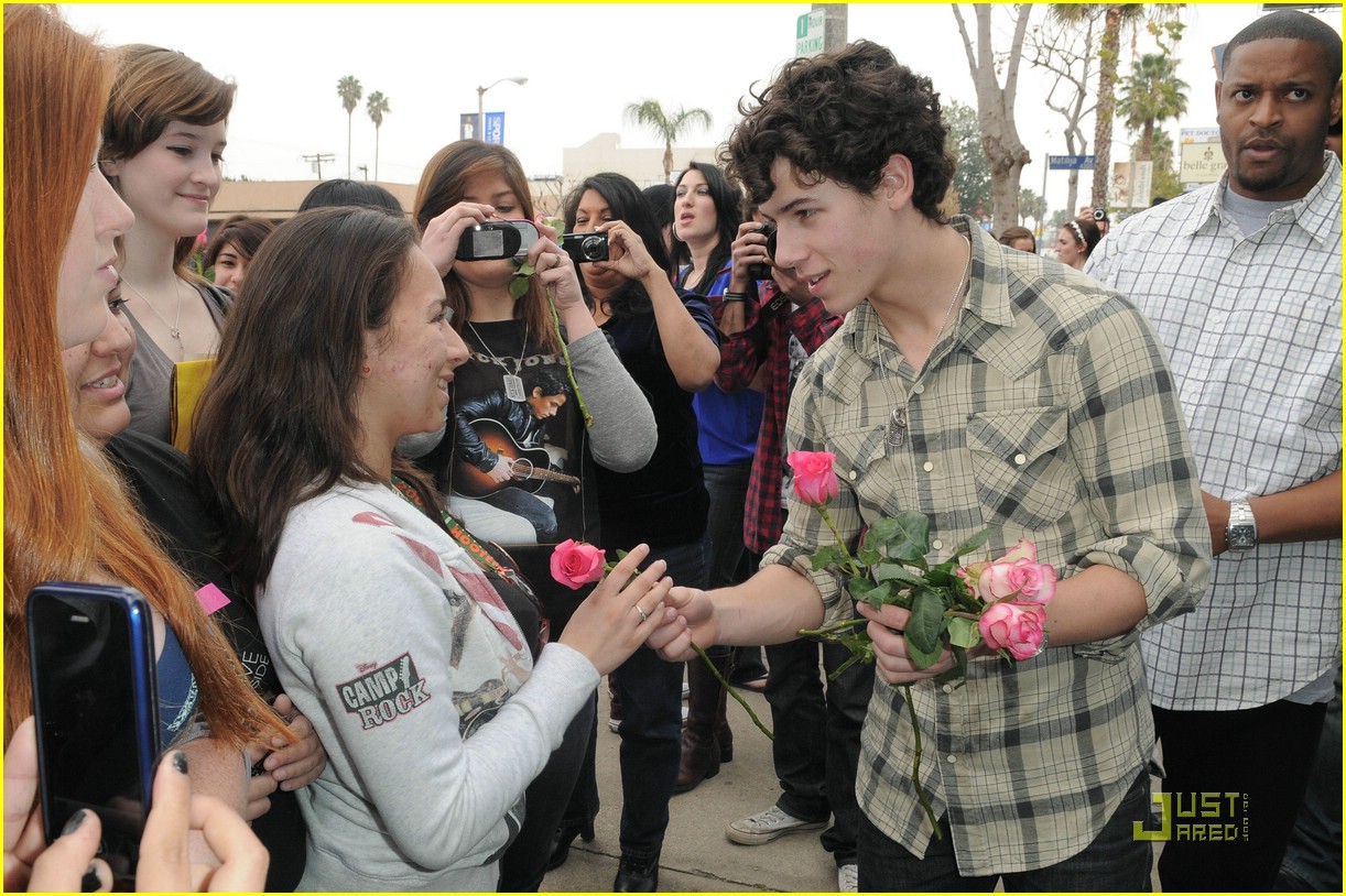 Nick Jonas Roses For My Fans Photo 357390 Photo Gallery Just