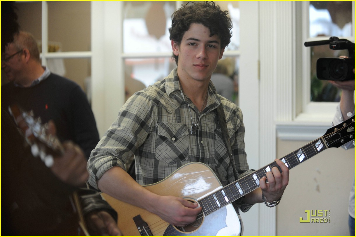 Nick Jonas Roses For My Fans! Photo 357405 Photo Gallery Just