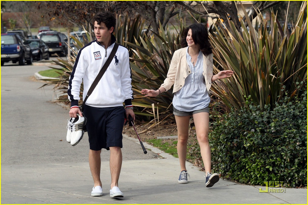 Selena Gomez & Nick Jonas Go Golfing Photo 359400 Photo Gallery