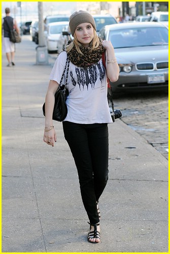 Emma Roberts is Canon Cute | Photo 362915 - Photo Gallery | Just Jared Jr.