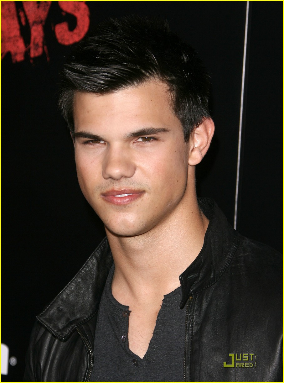 Taylor Lautner Premieres The Runaways | Photo 361734 - Photo Gallery ...