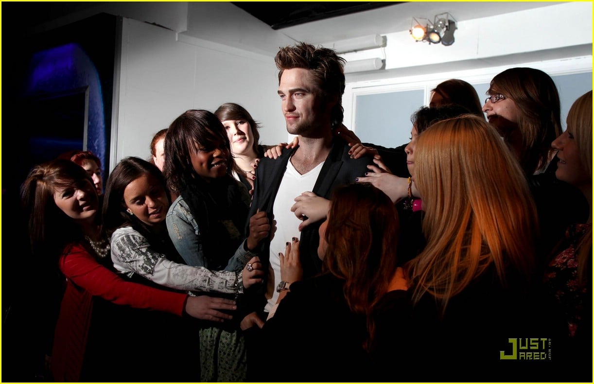 Robert Pattinson Waxes and Wanes Photo 363443 Photo Gallery Just